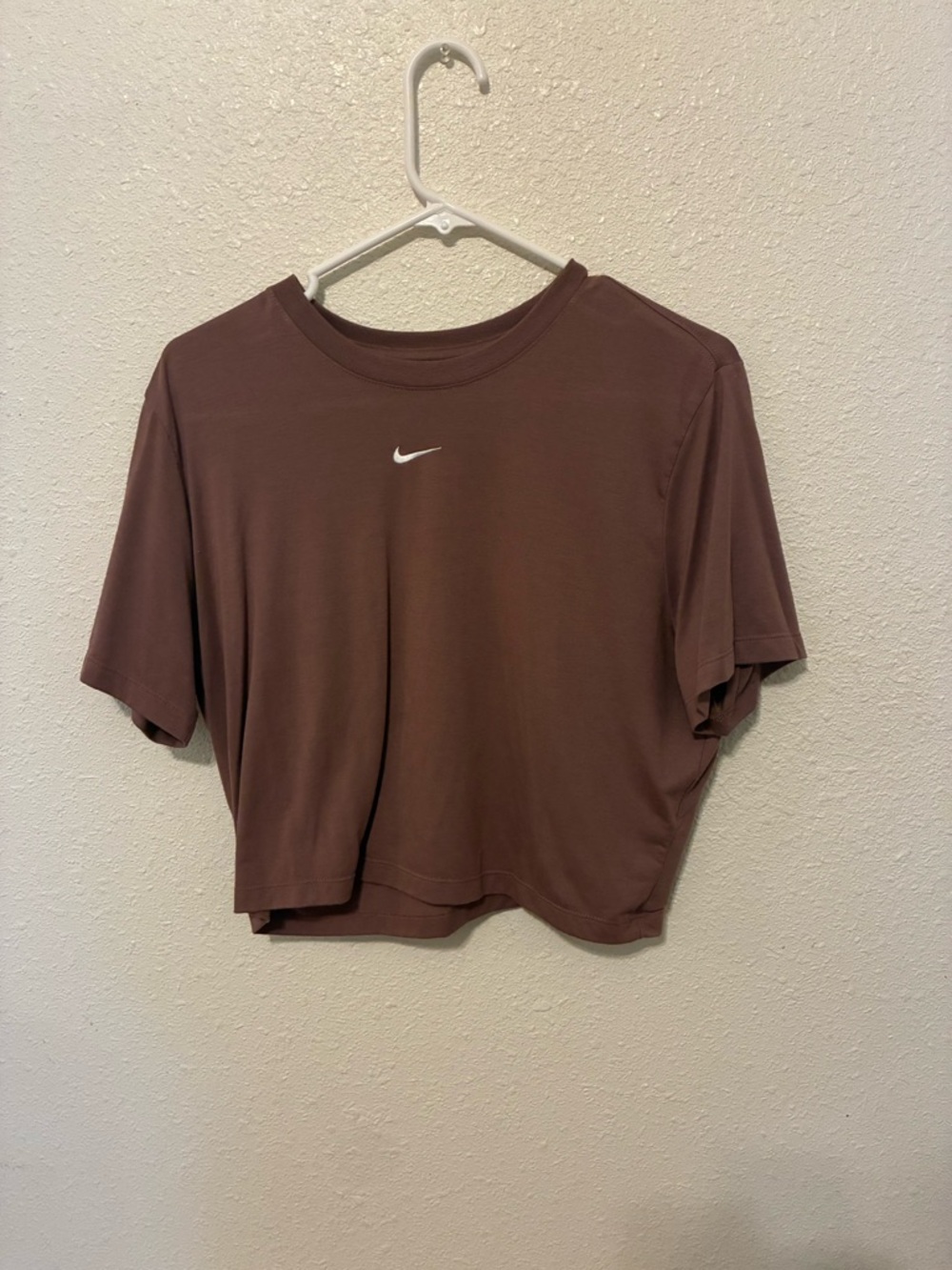 Nike Women's Cropped Crew Tee - Chocolate Brown